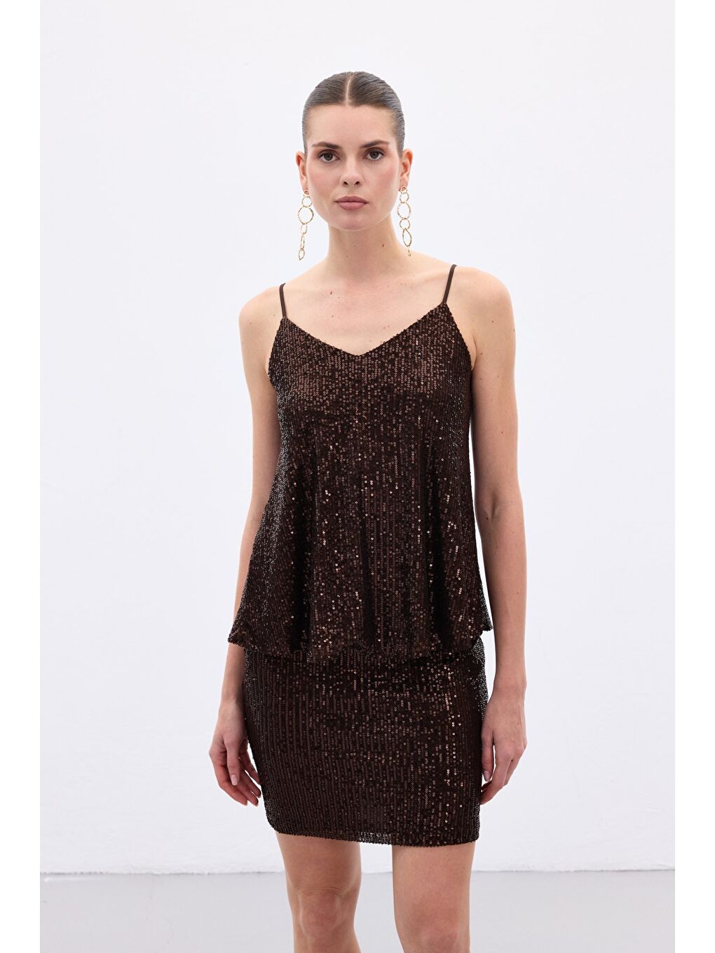 Kahverengi Payet Detaylı Askılı Bluz - Kahve-2