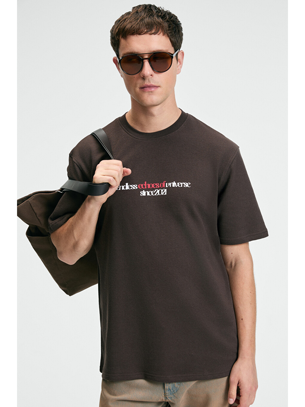 Erkek %100 Pamuk Oversize Fit Baskılı Kısa Kollu Yuvarlak Yakalı Kahverengi Tişört-2