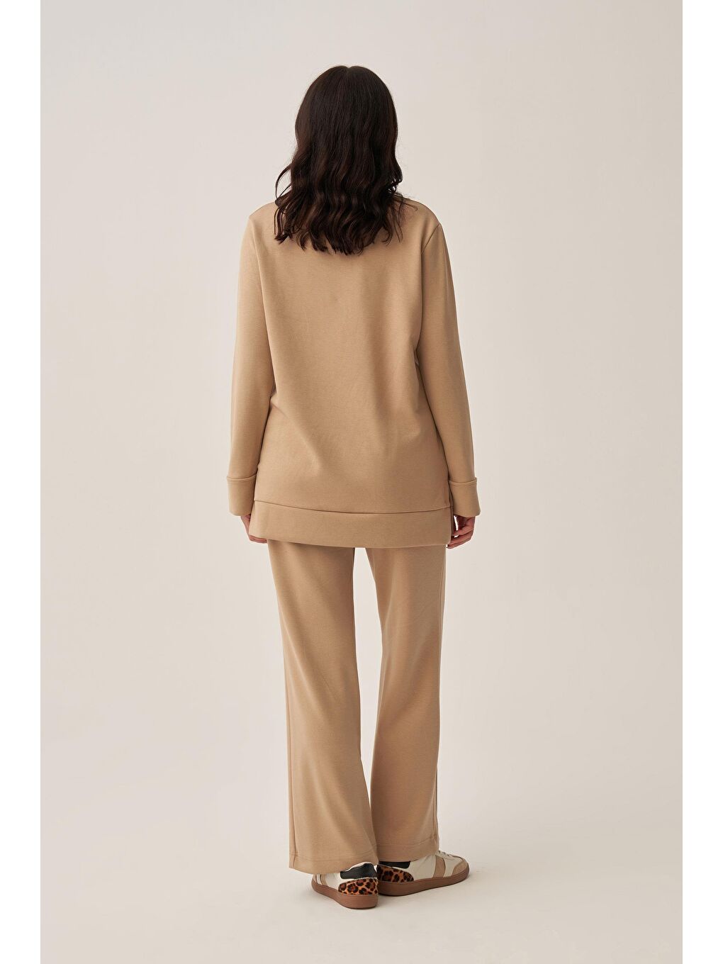 Bej-Yumuşak Dokulu Gold Dügmeli Sweatshirt-2