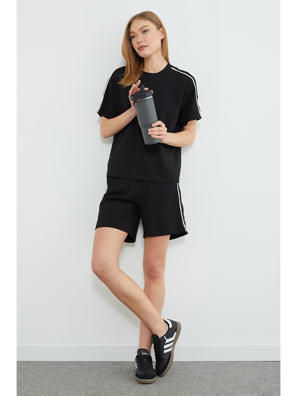 Siyah Yazı Kabartmalı Biyeli Modal 2 Li Takım-3