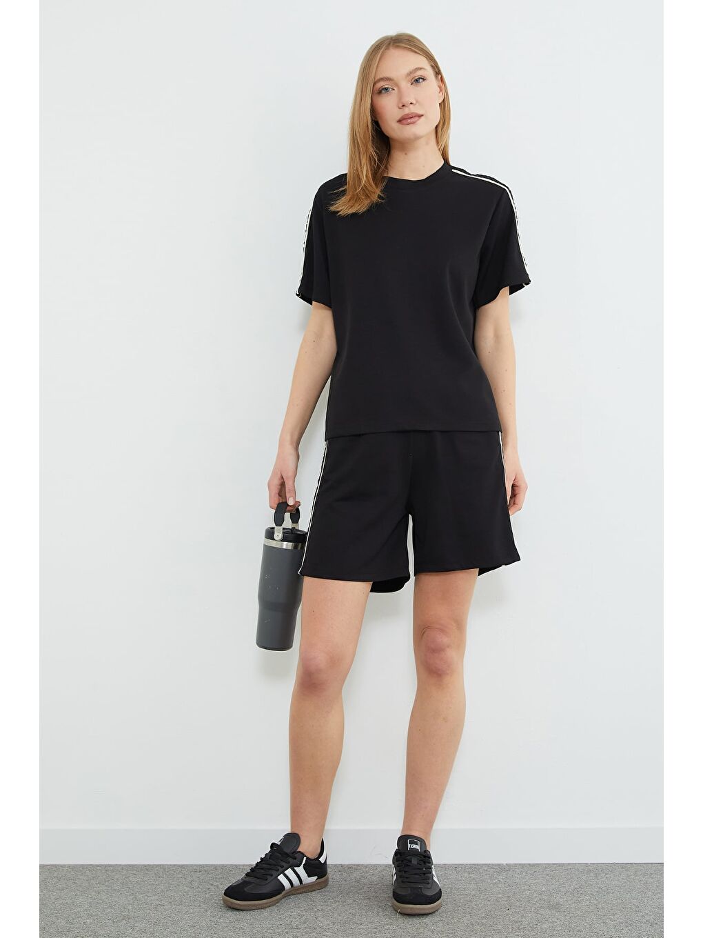 Siyah Yazı Kabartmalı Biyeli Modal 2 Li Takım-4