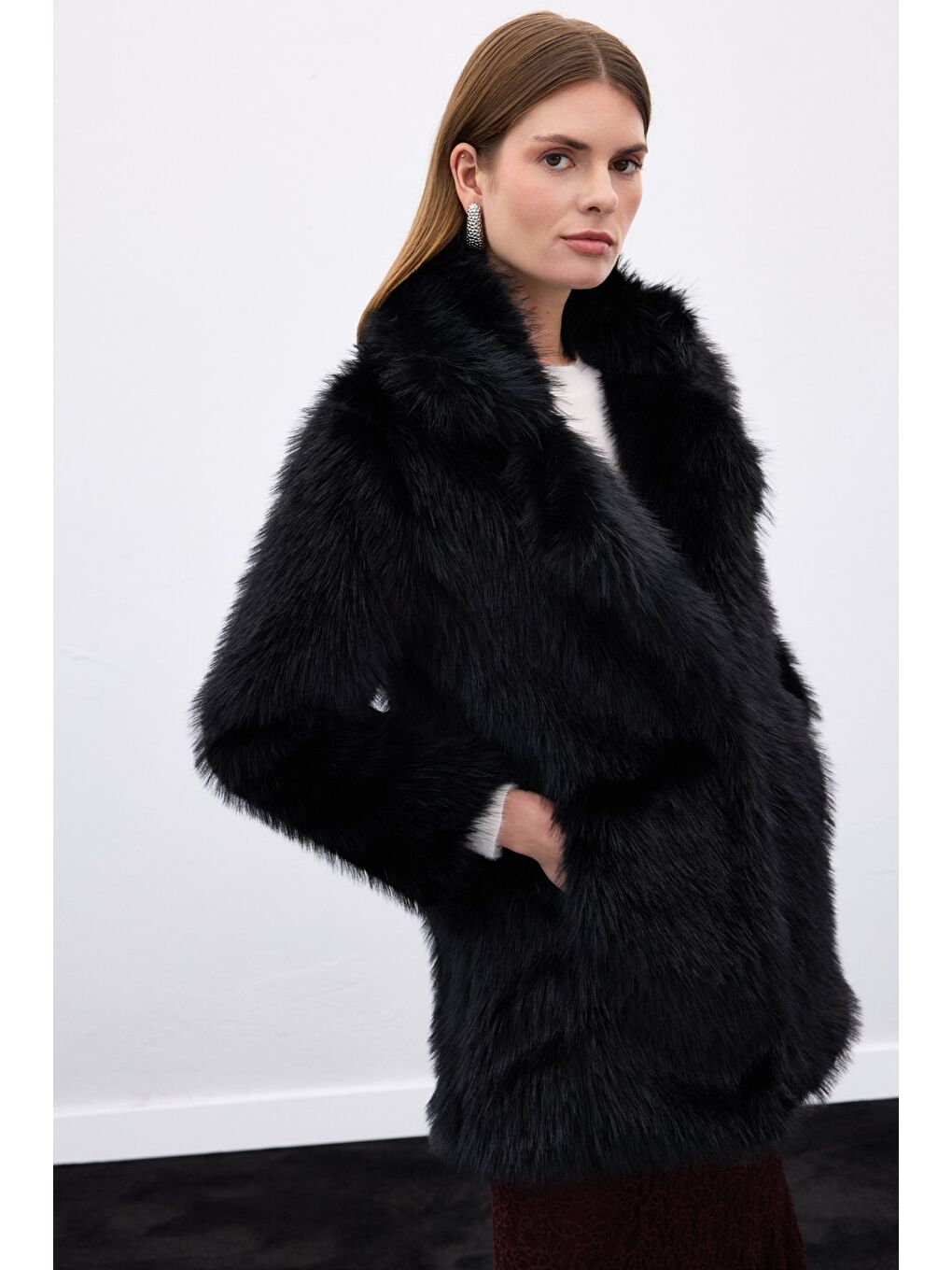 Çıt Çıt Detaylı Kürk - Siyah-4