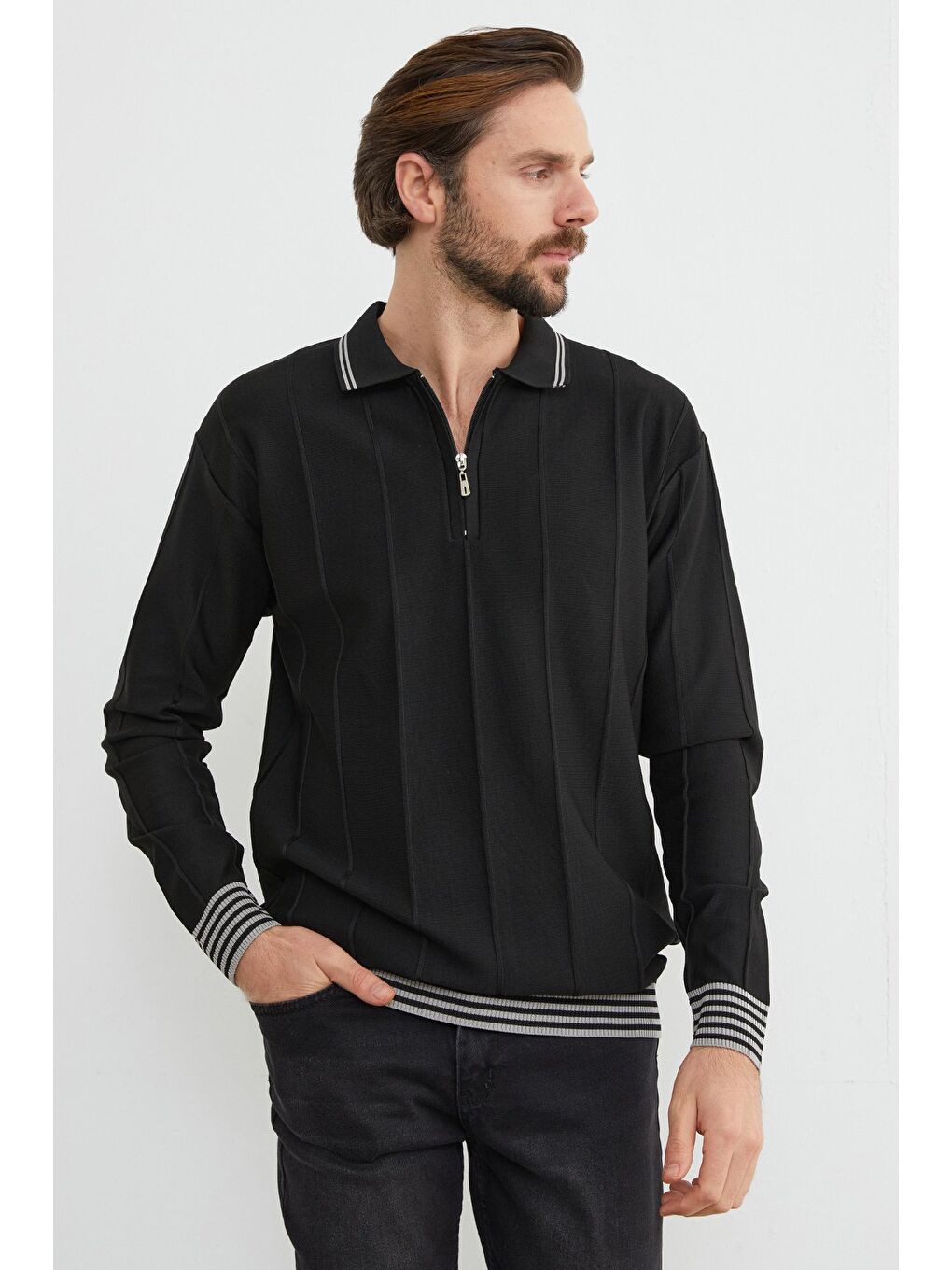 Siyah Çizgili Polo Yaka Yarım Fermuarlı Triko Kazak-1