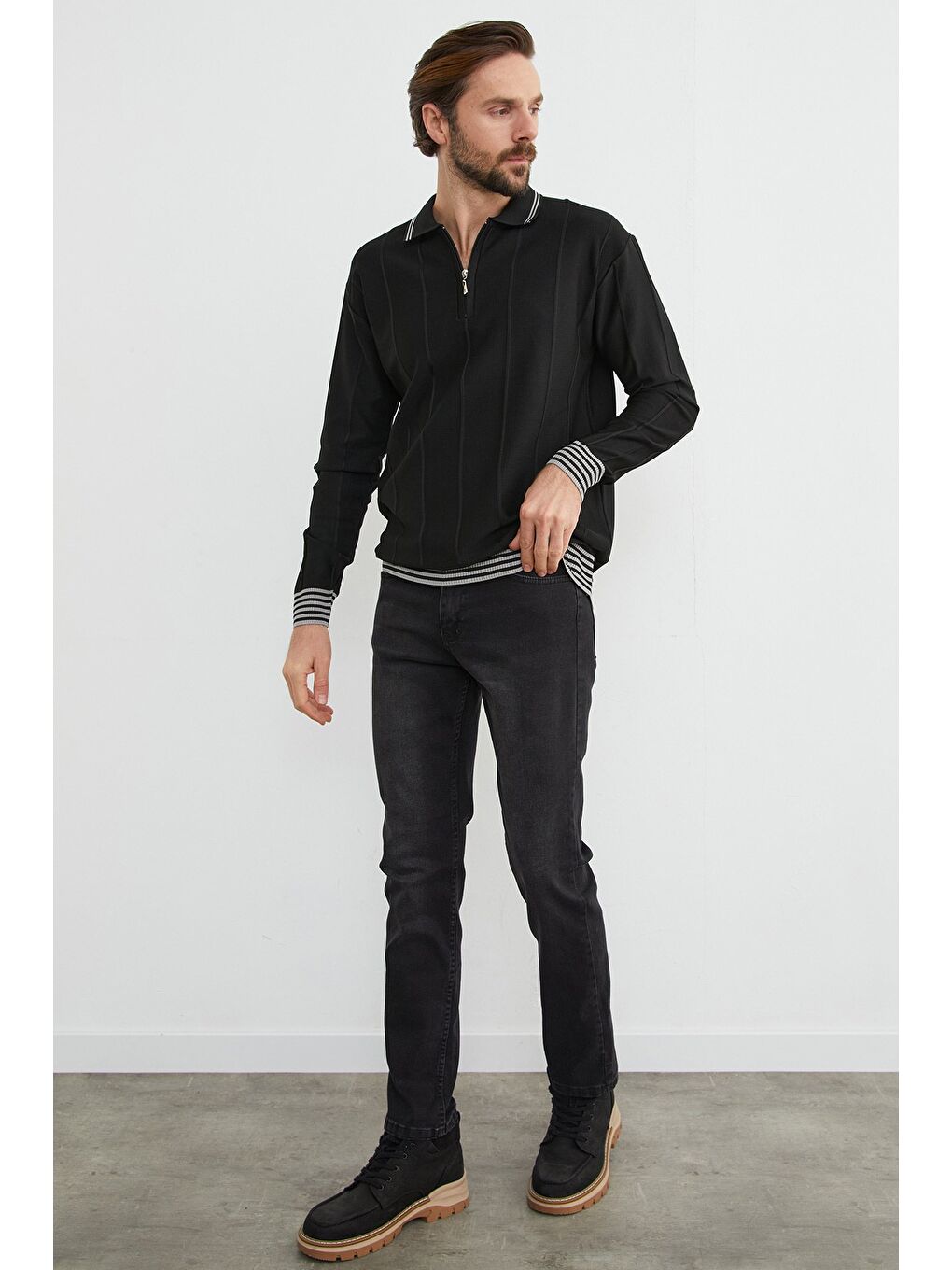 Siyah Çizgili Polo Yaka Yarım Fermuarlı Triko Kazak-2