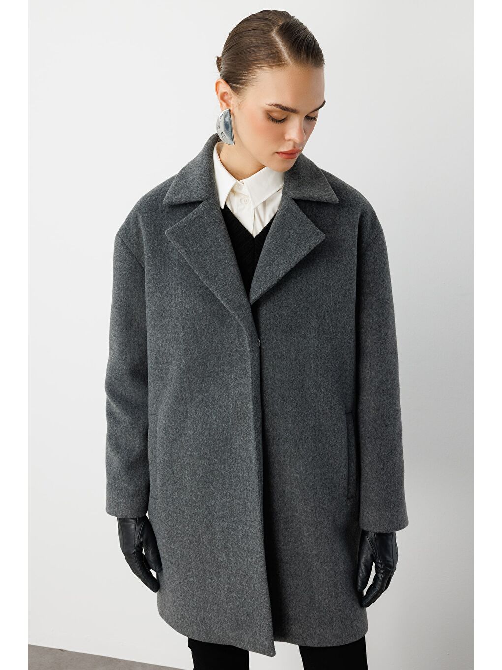 Çıt Çıt Kapamalı Gri Yünlü Kısa Kaşe Kaban-2