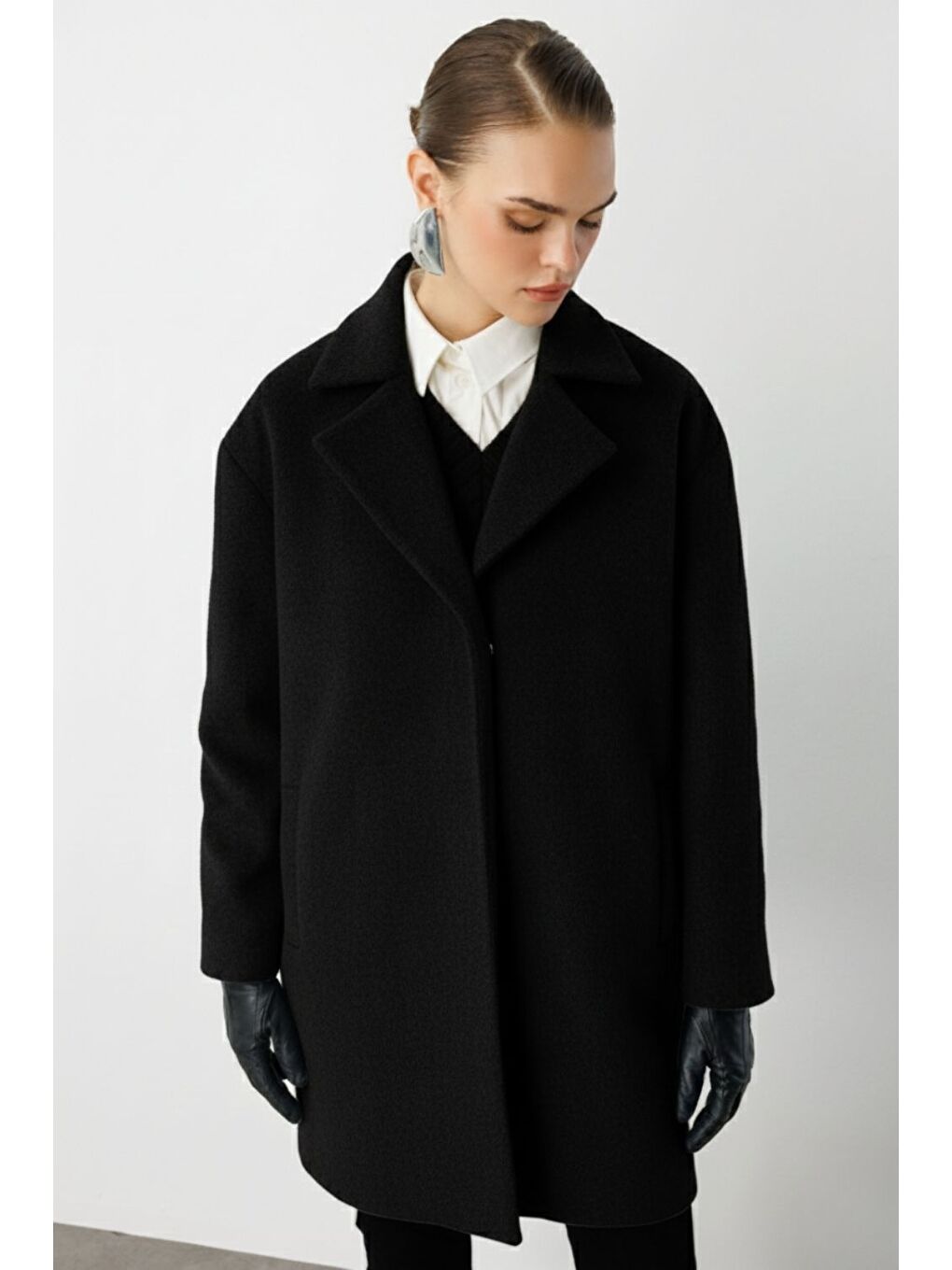 Çıt Çıt Kapamalı Siyah Yünlü Kısa Kaşe Kaban-1