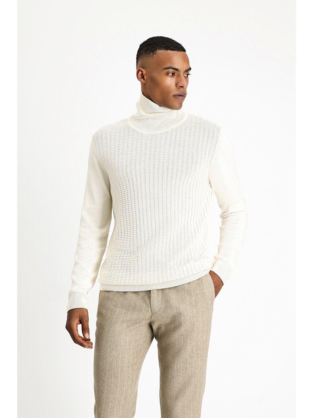 Ekru Balıkçı Yaka Regular Fit Desenli Pamuklu Triko Kazak