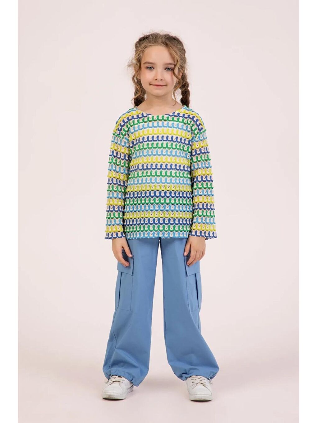 Beyaz Kız Çocuk 3'Lü Takım – Desenli Sweatshirt, Kargo Pantolon Ve Basic Atlet