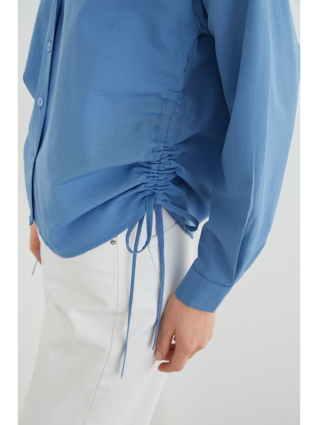 Mavi Basic Yanları Büzgülü Salaş Gömlek-4