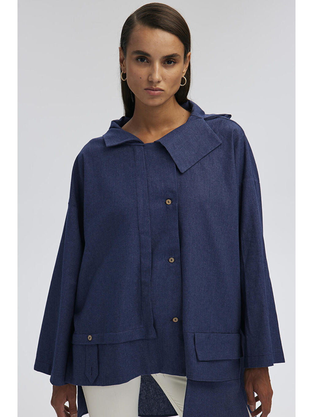 Lacivert Yaka Detaylı Önü Kısa Arkası Uzun Tunik-1