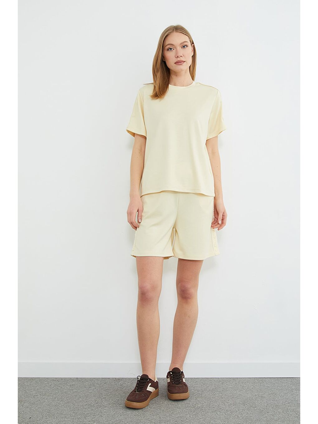 Sarı Yazı Kabartmalı Biyeli Modal 2 Li Takım