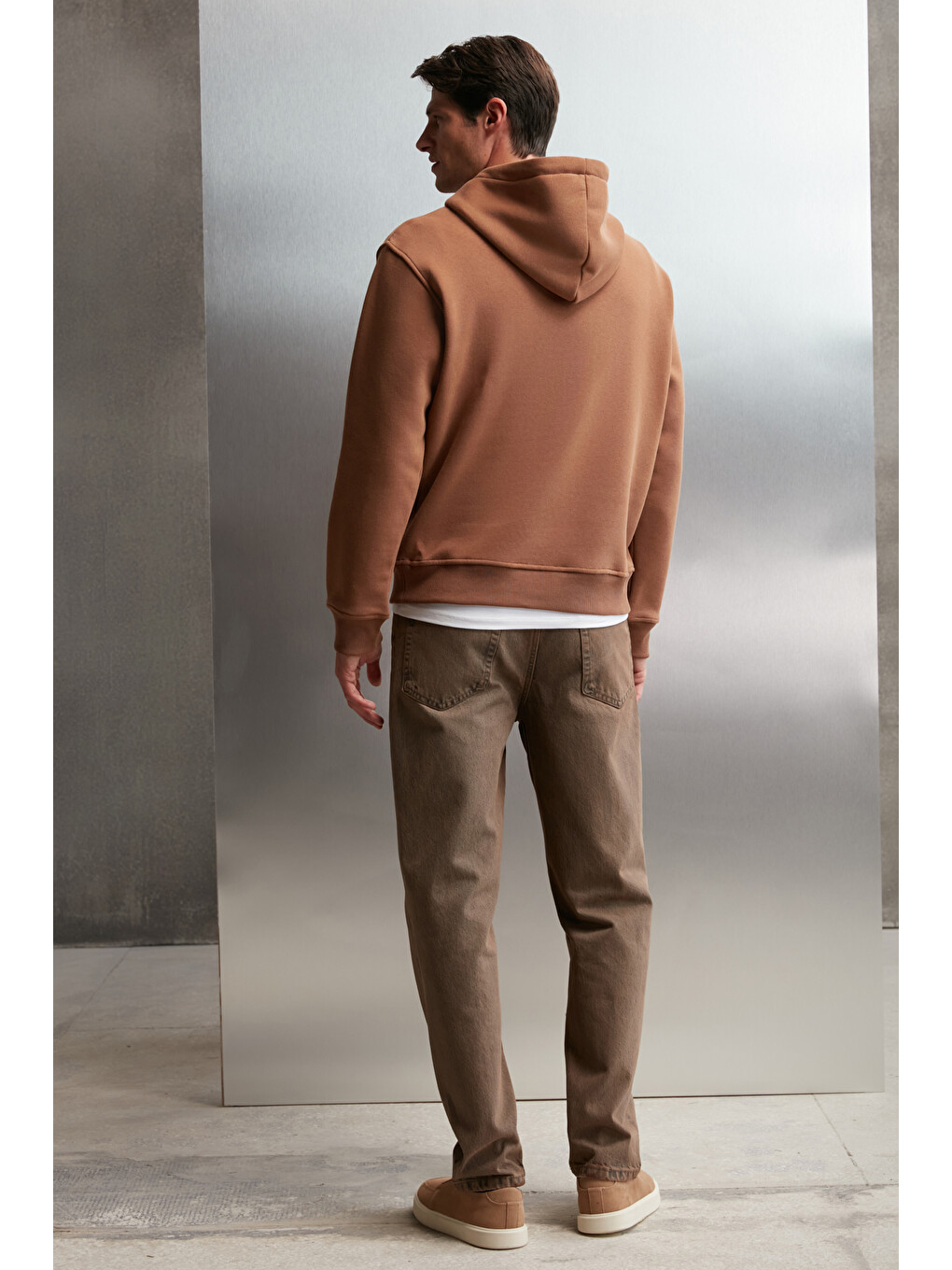 Erkek Yumuşacık İçi Polarlı Baskılı Regular Kordonlu Açık Kahverengi Sweatshirt-5