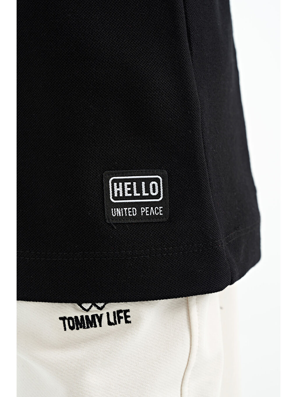 Siyah Baskı Detaylı O Yaka Standart Kalıp Erkek Çocuk Tişört - 11145-4