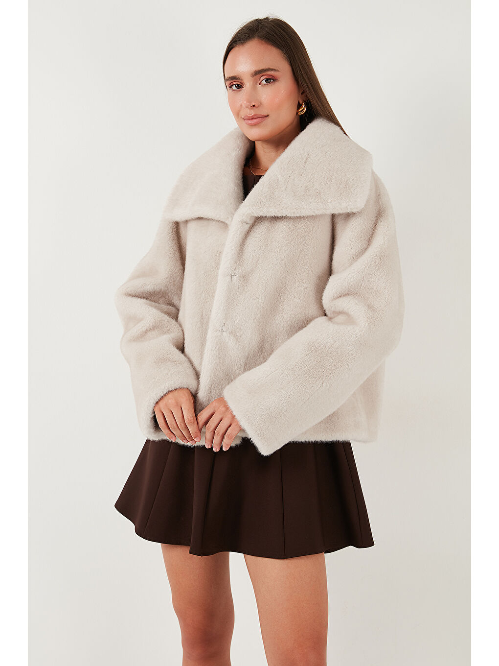 Ekru Oversize Fit Geniş Yaka Astarlı Kürk 497AFRA-2