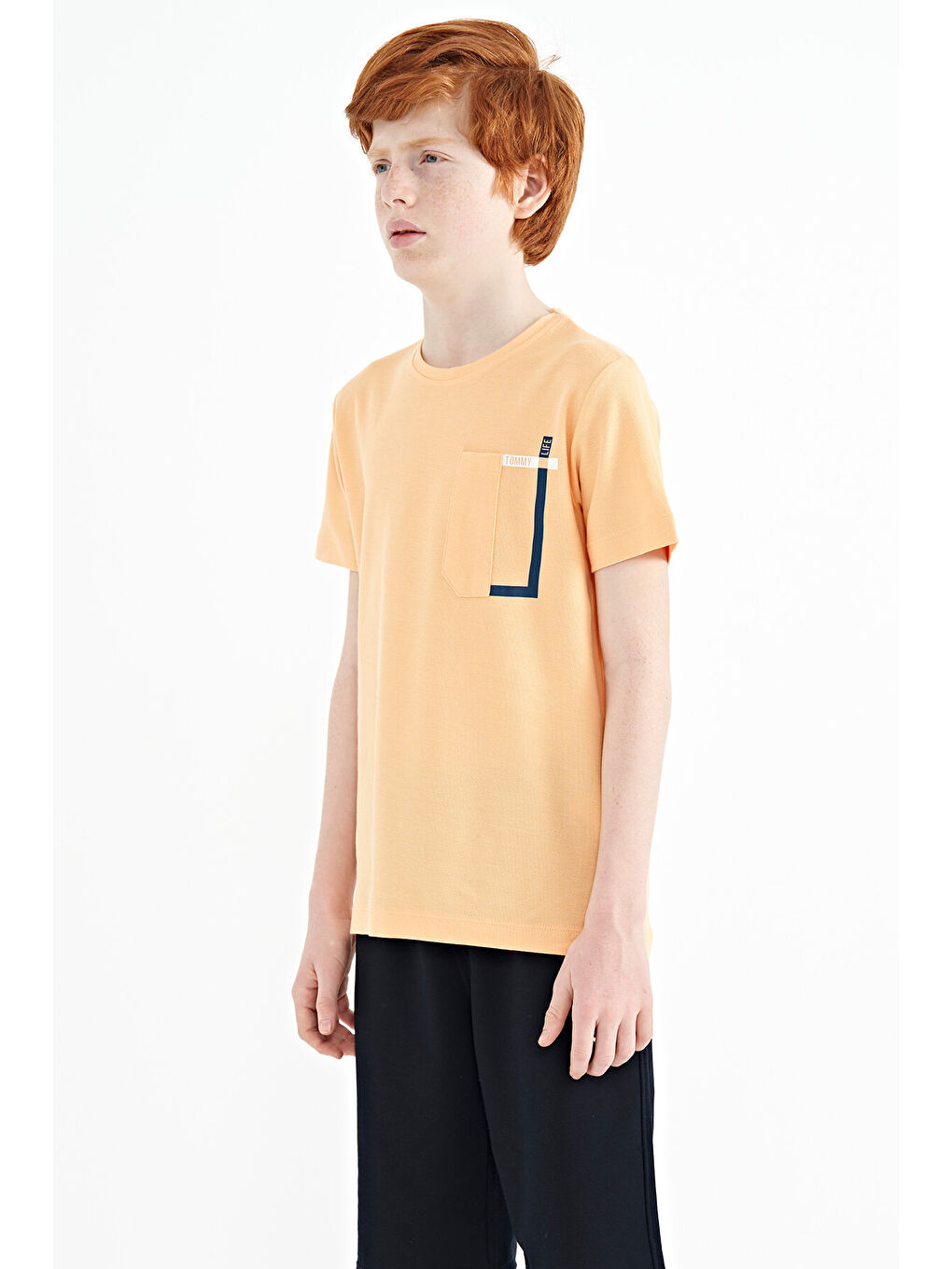 Turuncu Kavun Içi Cep Detaylı O Yaka Standart Kalıp Erkek Çocuk Tişört - 11120