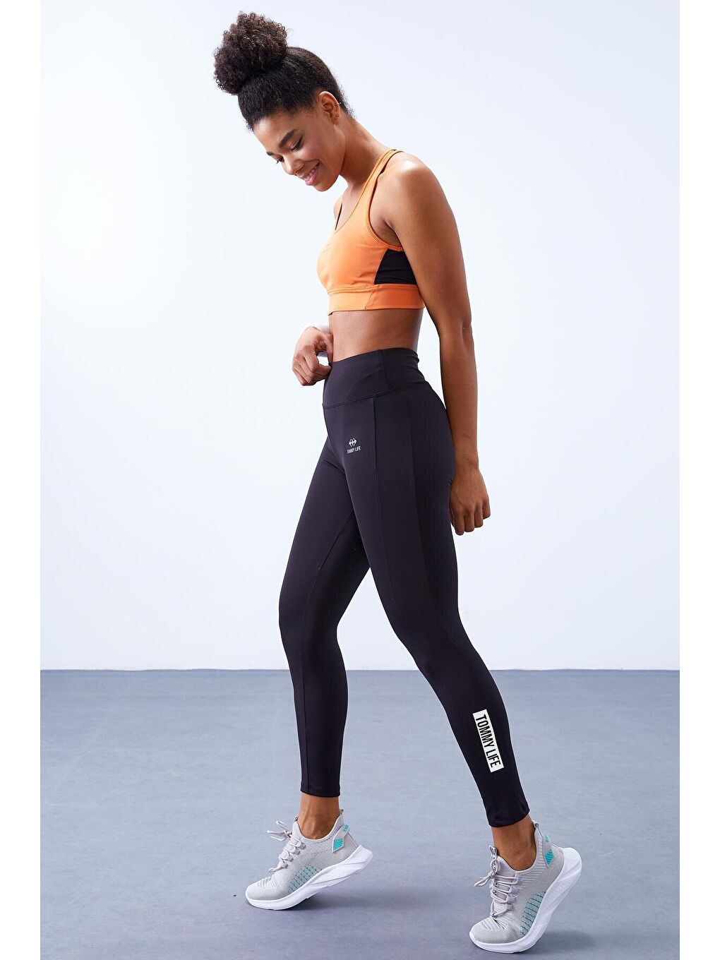 Siyah Yüksek Bel Baskılı Toparlayıcı Şerit Detaylı Dar Paça Kadın Tayt - 94540