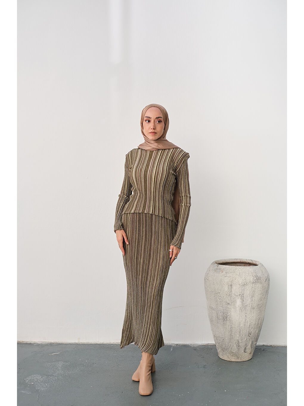 Kadın Simli Çizgi Desen Etekli Takım Yağ Yeşil-3