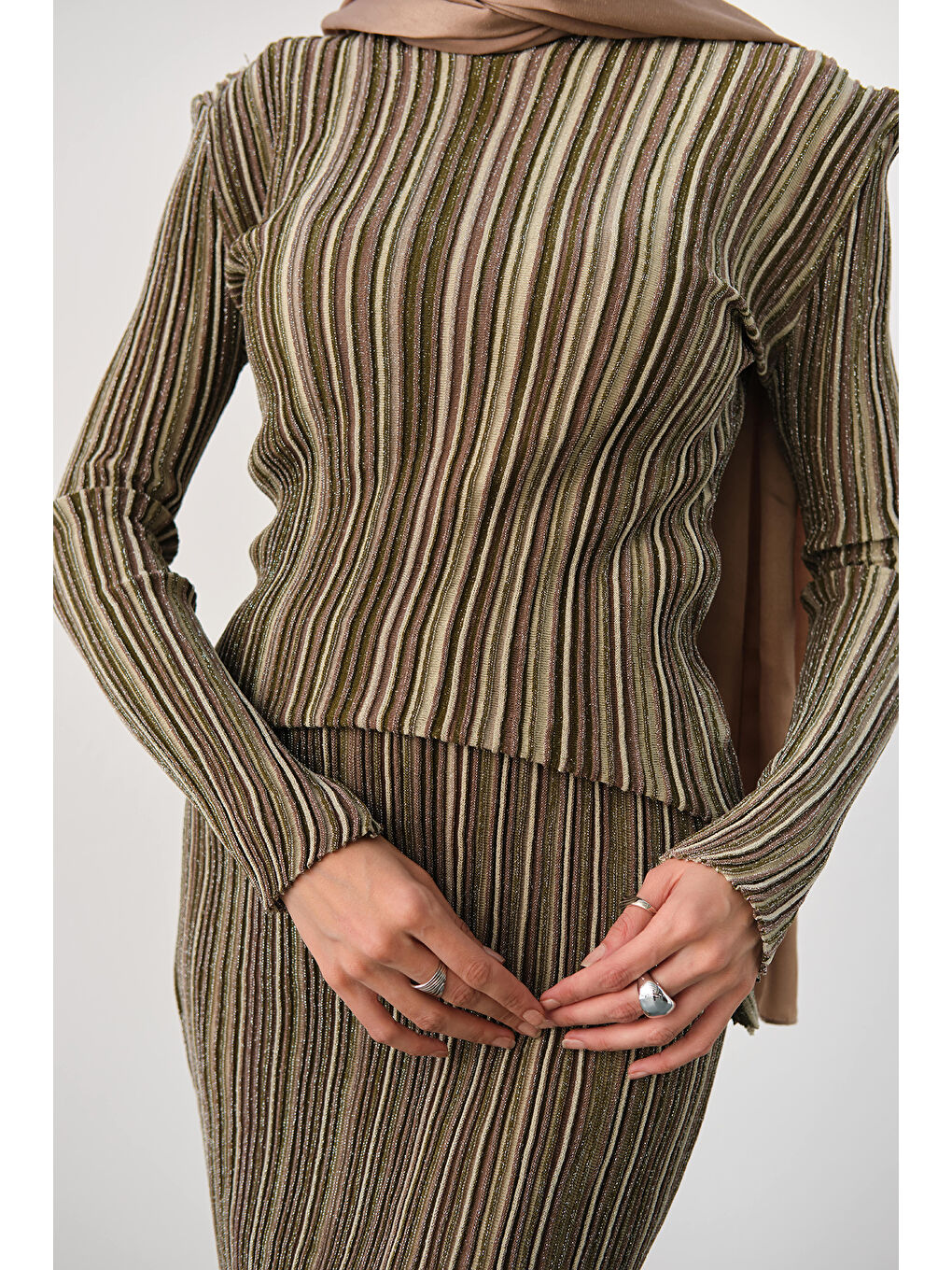 Kadın Simli Çizgi Desen Etekli Takım Yağ Yeşil-4