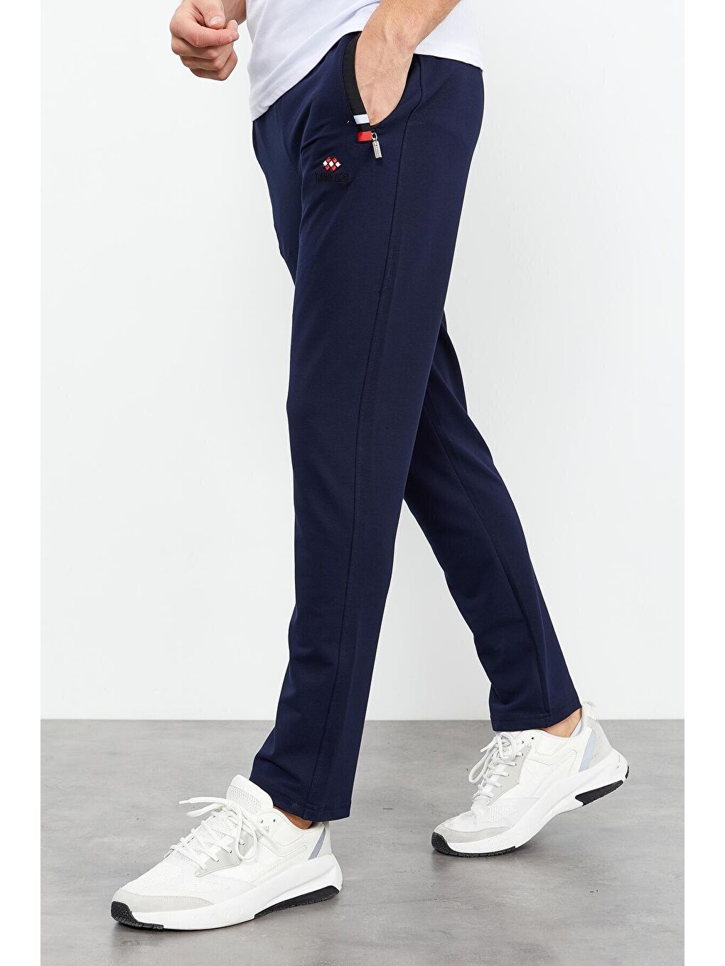 İndigo Fermuar Cepli Dar Kalıp Klasik Paça Erkek Eşofman Alt - 84649-3