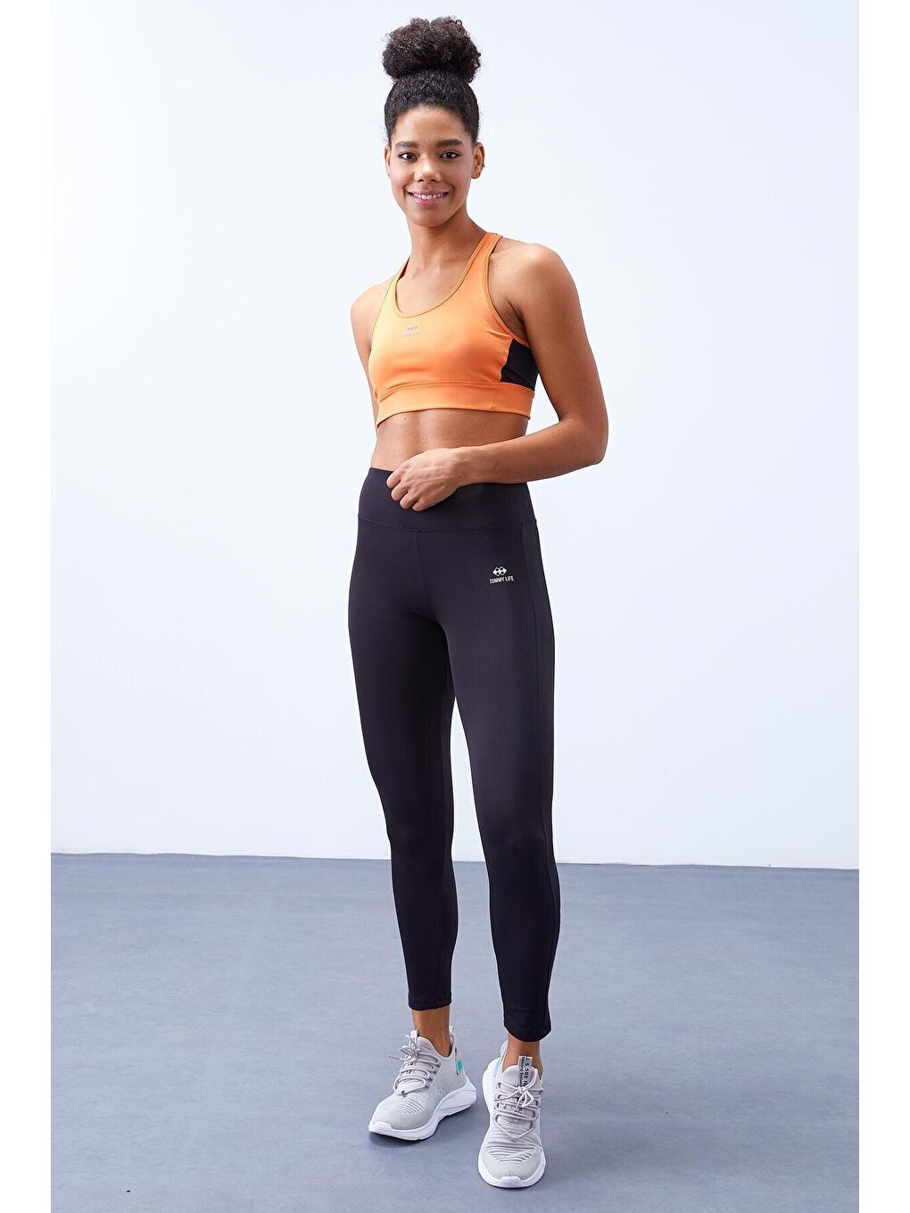 Siyah Yüksek Bel Baskılı Toparlayıcı Şerit Detaylı Dar Paça Kadın Tayt - 94540-2