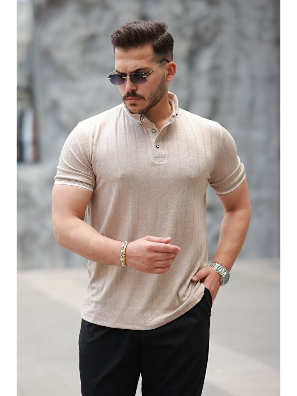 Bej Erkek Düğme Yakalı Jakar Kumaş Kısa Kollu Tişört