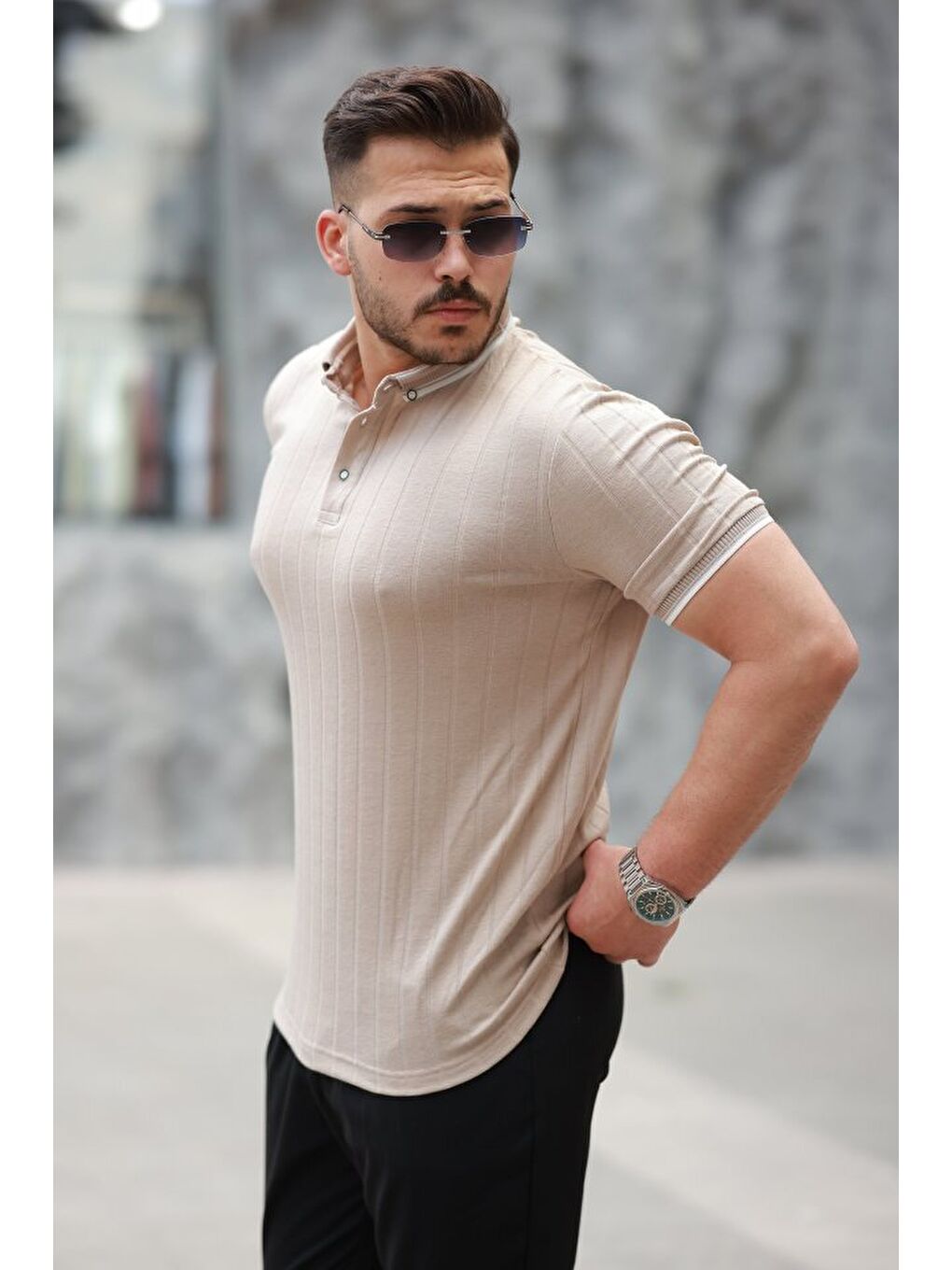 Bej Erkek Düğme Yakalı Jakar Kumaş Kısa Kollu Tişört-1