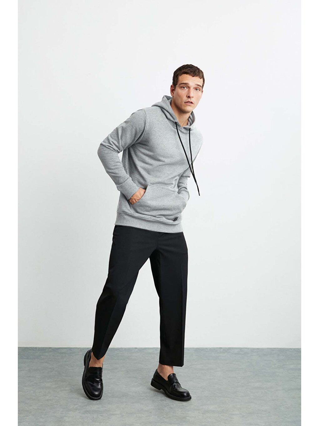 Jorge Erkek Yumuşacık Kapüşonlu Organik Pamuk Kanguru Cepli Regular Gri Melanj Sweatshirt-1