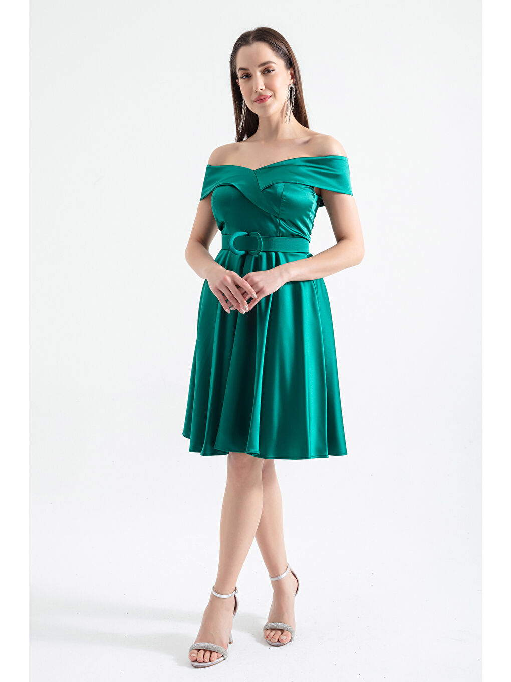 Kadın Zümrüt Yeşili Kayık Yaka Kemerli Saten Abiye Elbise-1