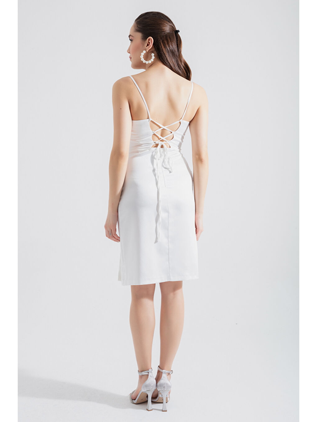 Kadın Beyaz Mini Saten Abiye Elbise-4