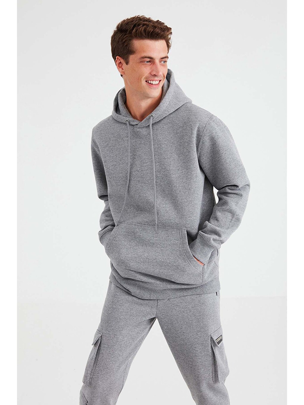 Jorge Erkek Yumuşacık Kapüşonlu Organik Pamuk Kanguru Cepli Regular Açık Gri Sweatshirt-2