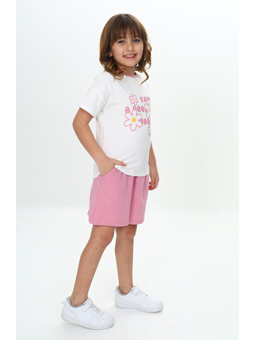 Pembe Kız Çocuk Çiçek Baskılı Şortlu Takım-1