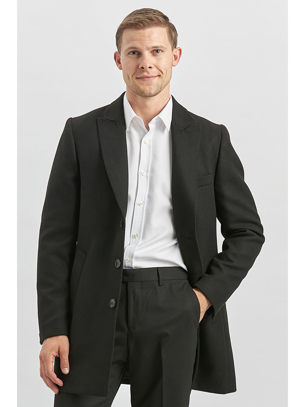 Siyah Kaşe Kırlangıç Yaka Yırtmaçlı Kapitoneli Astar Comfort Fit Rahat Kesim Palto 1005245157-2