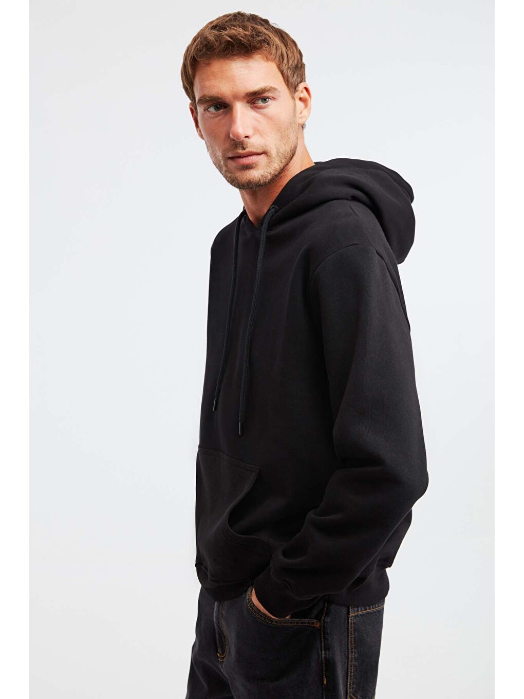 Jorge Erkek Yumuşacık Kapüşonlu Organik Pamuk Kanguru Cepli Regular Siyah Sweatshirt-1
