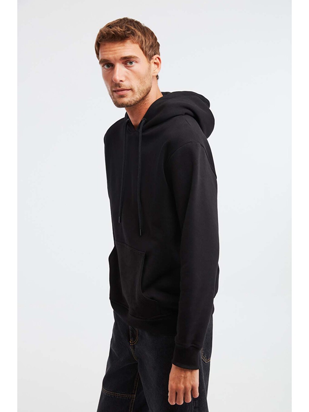 Jorge Erkek Yumuşacık Kapüşonlu Organik Pamuk Kanguru Cepli Regular Siyah Sweatshirt-3