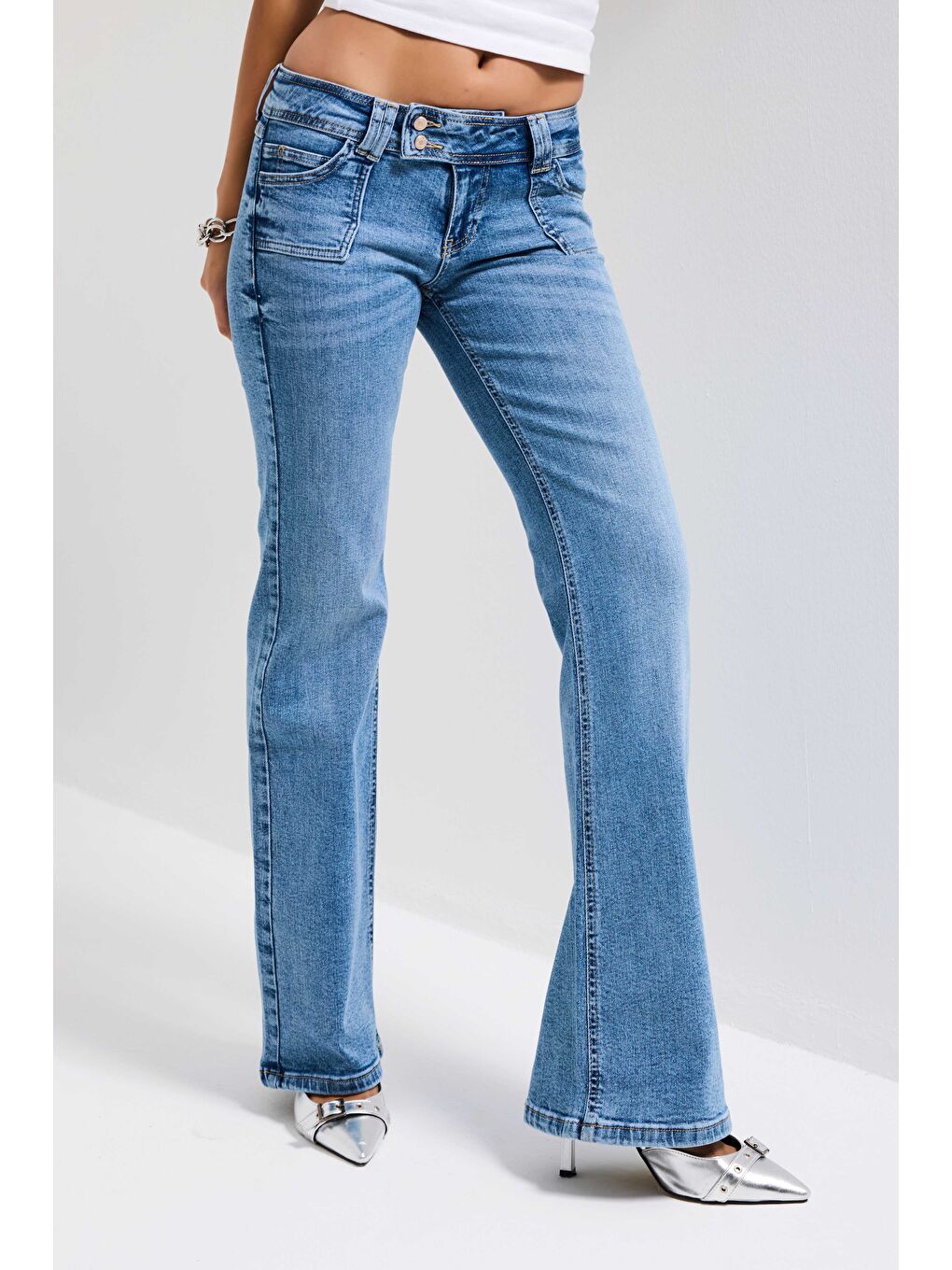 Kadın Mavi T-4s6-4 Flare Fit Düşük Bel Taş Detaylı Özel Tasarım Denim Jean-4