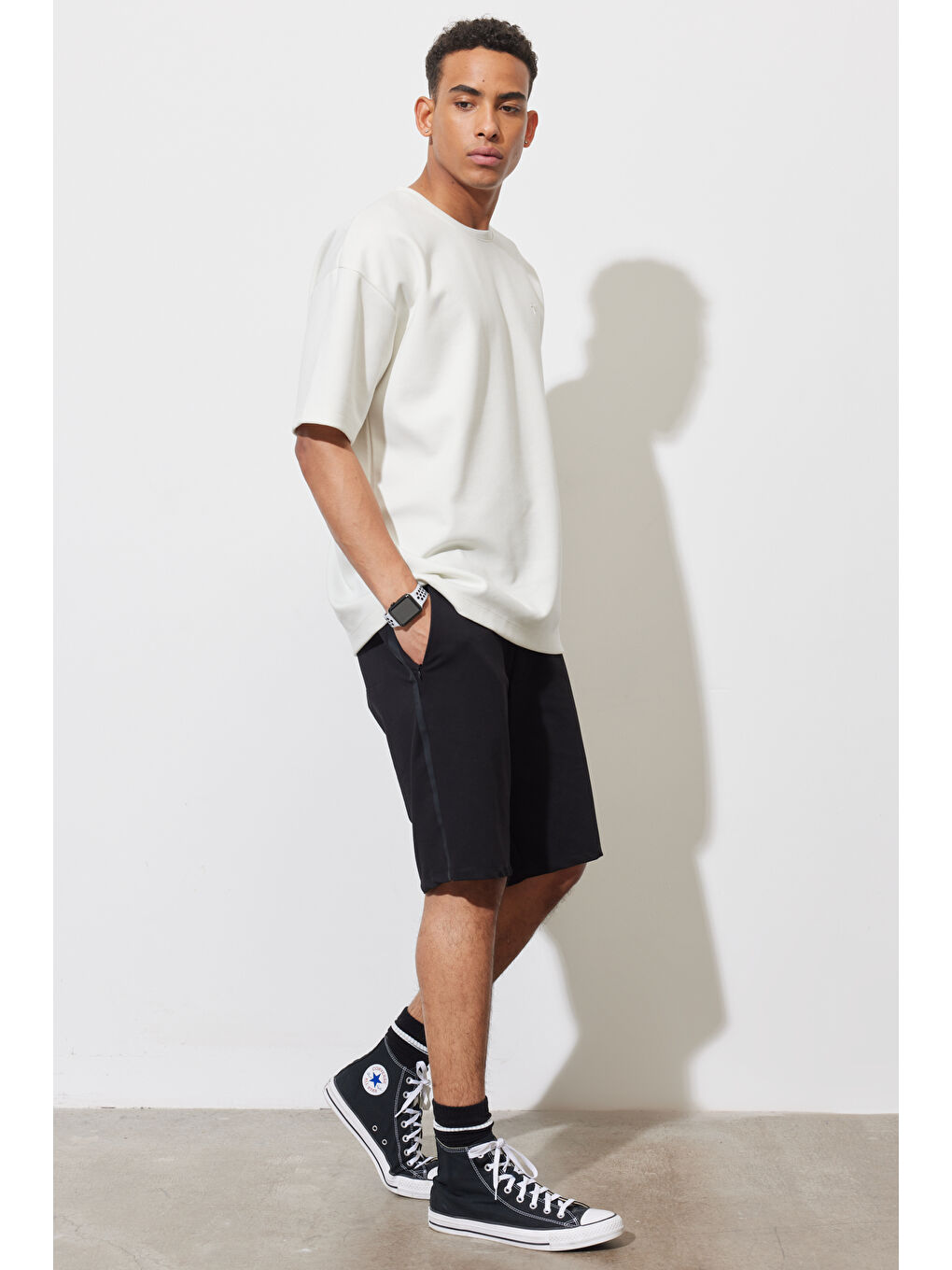 Erkek Siyah Standart Fit Normal Kesim Cepli Pamuklu Örme Şort-4
