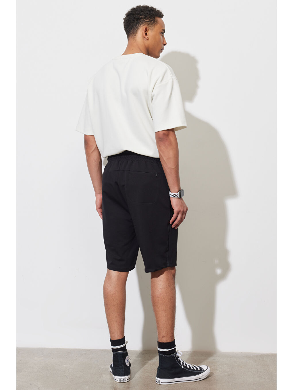 Erkek Siyah Standart Fit Normal Kesim Cepli Pamuklu Örme Şort-5