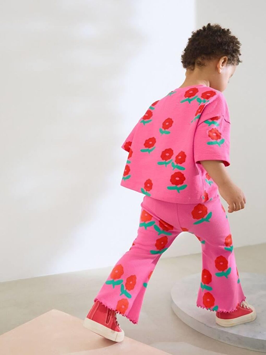 Karışık Kız Çocuk Pamuklu Pembe Çiçek Desenli T-Shirt Ve İspanyol Paça Pantolon Takım-2