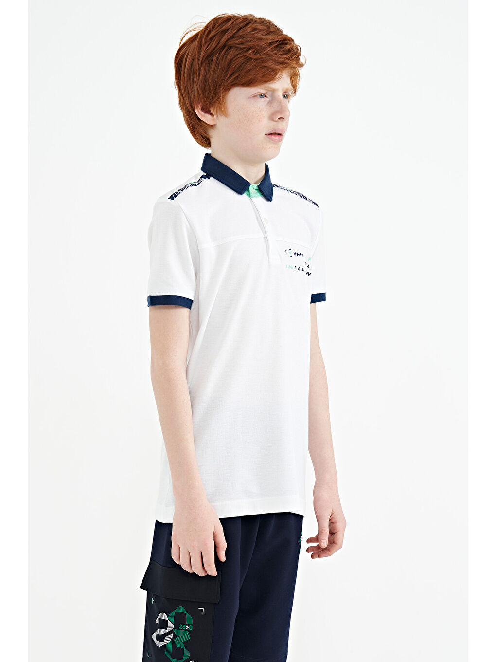 Beyaz Baskı Detaylı Standart Kalıp Polo Yaka Erkek Çocuk Tişört - 11140-4
