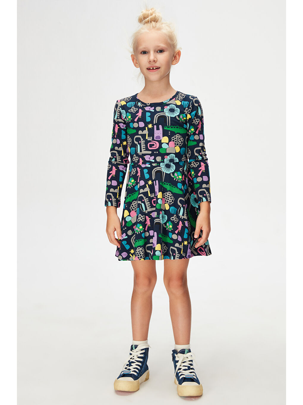Karışık Kız Çocuk Cutouts Anima Desen Uzun Kol Elbise
