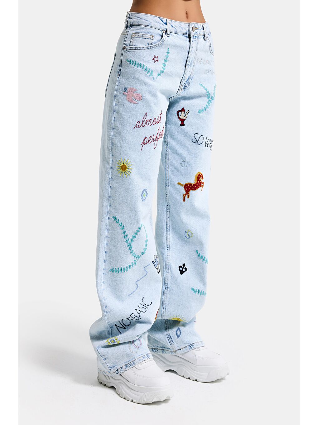 Mavi Kadın Ice 3s6-100 Straight Fit Özel Figür Nakışlı Tasarım Denim Jean