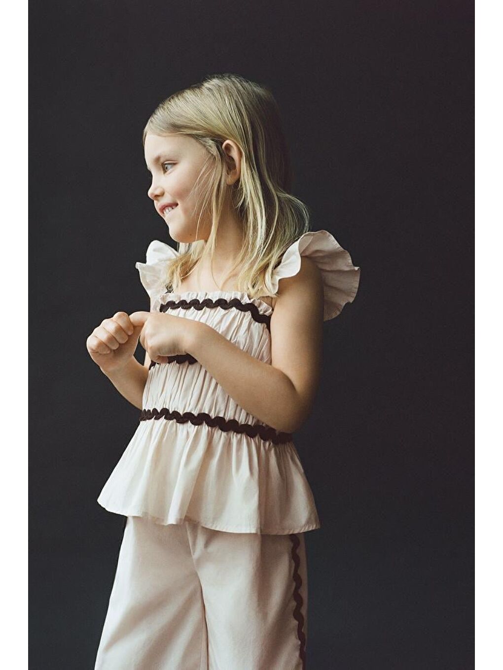 Karışık Kız Çocuk Keten Krem Fırfırlı Bluz Ve Geniş Paça Pantolon Takım-2