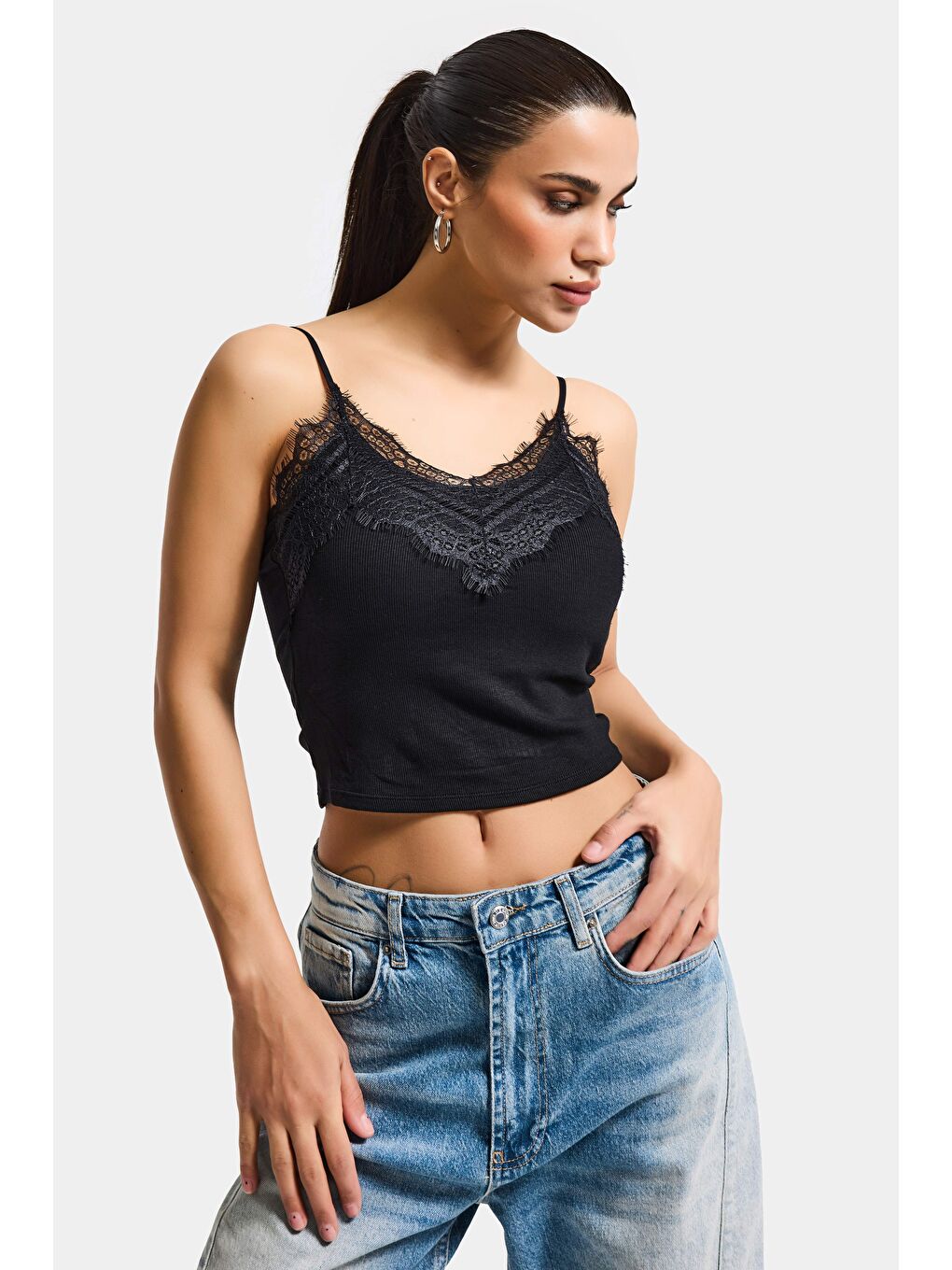 Kadın Siyah w5 Dantel Detaylı Destekli Cup Askılı Tasarım Body-4