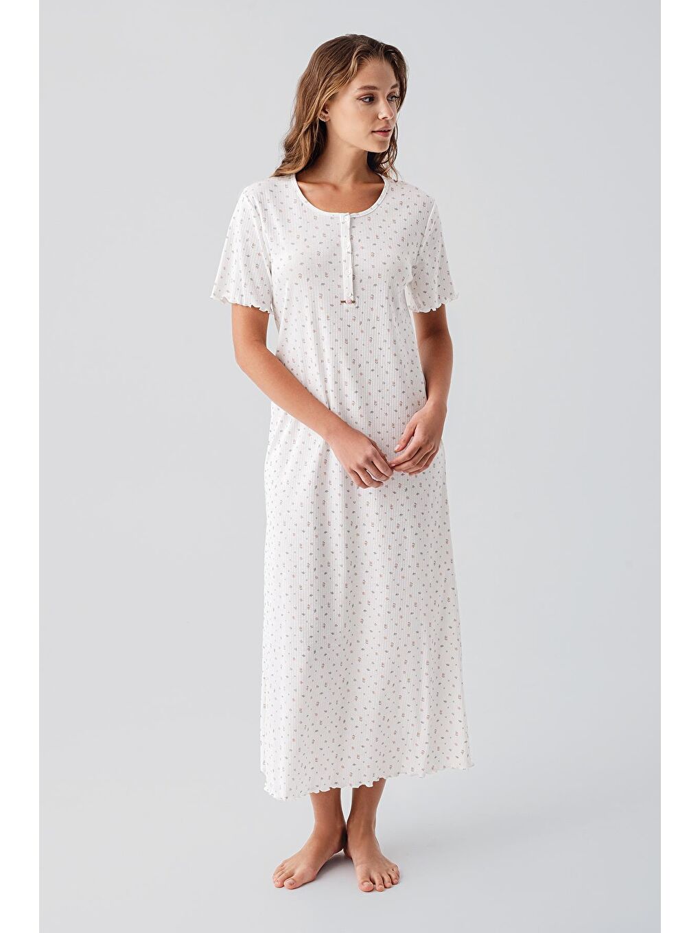 Renksiz Kısa Kollu Düğmeli Çiçek Desenli Uzun Esnek Pamuklu Gecelik 19103-1