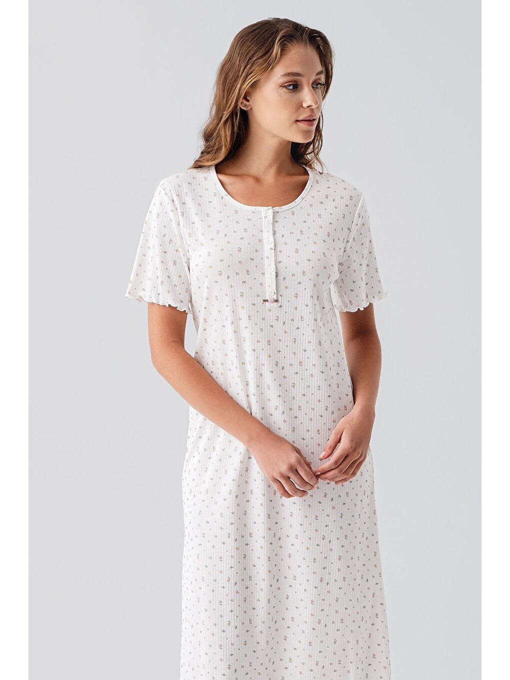 Renksiz Kısa Kollu Düğmeli Çiçek Desenli Uzun Esnek Pamuklu Gecelik 19103-3
