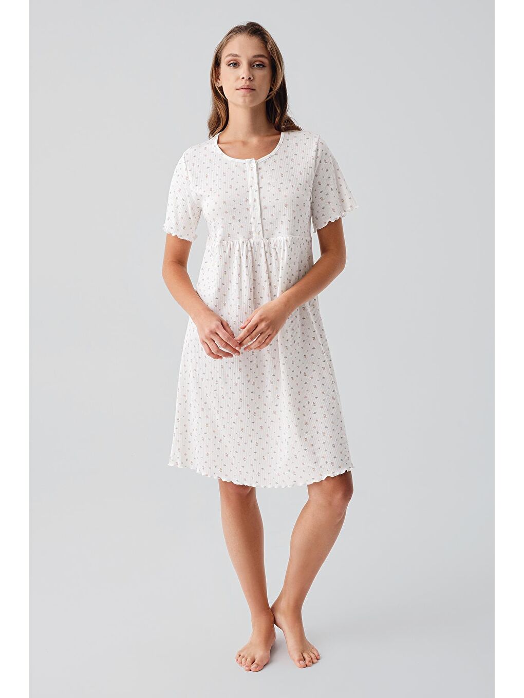 Renksiz Kısa Kollu Düğmeli Çiçek Desenli Esnek Pamuklu Hamile Gecelik 19106-2