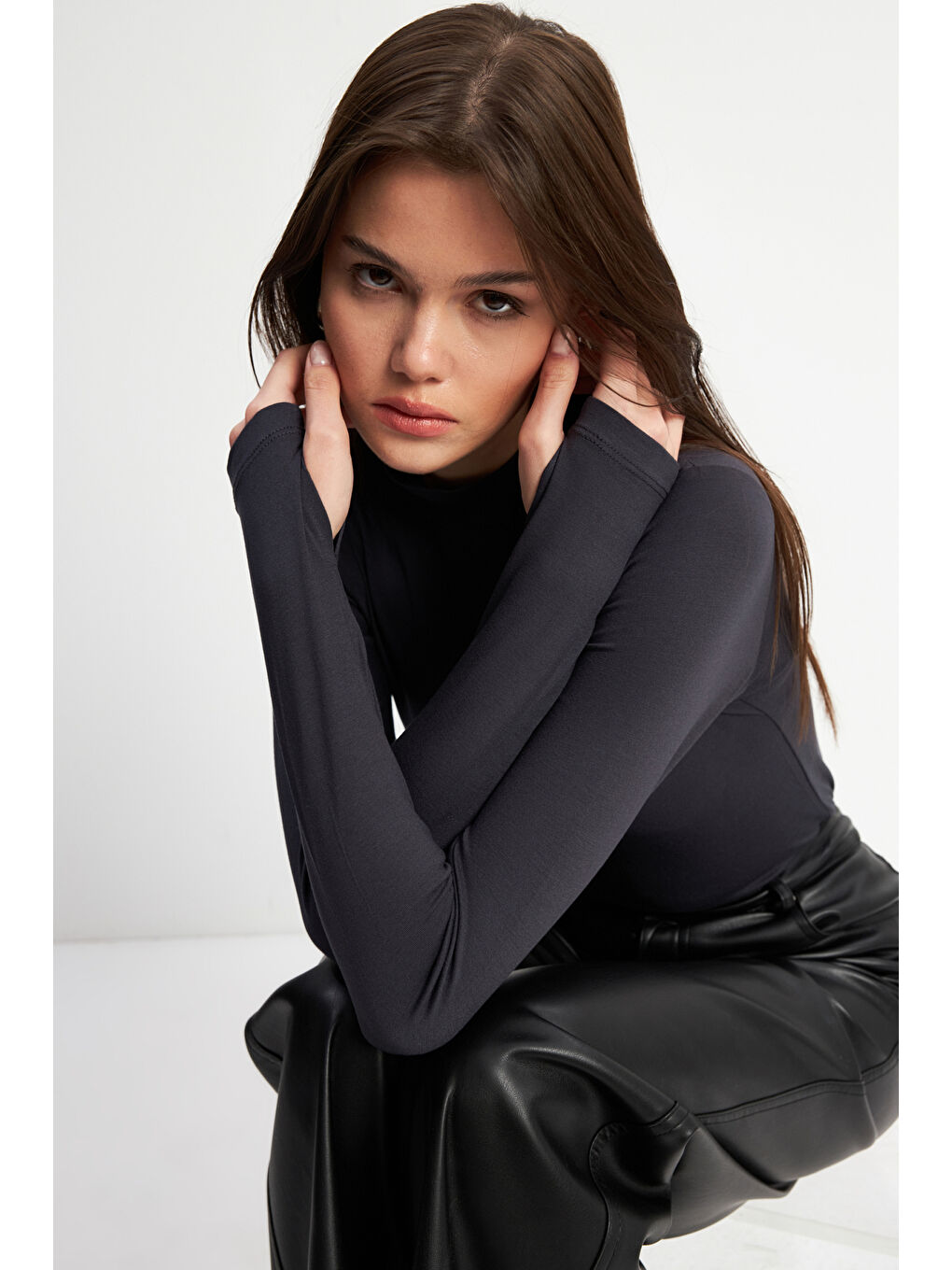 Kadın Antrasit Parmak Detaylı Body-4