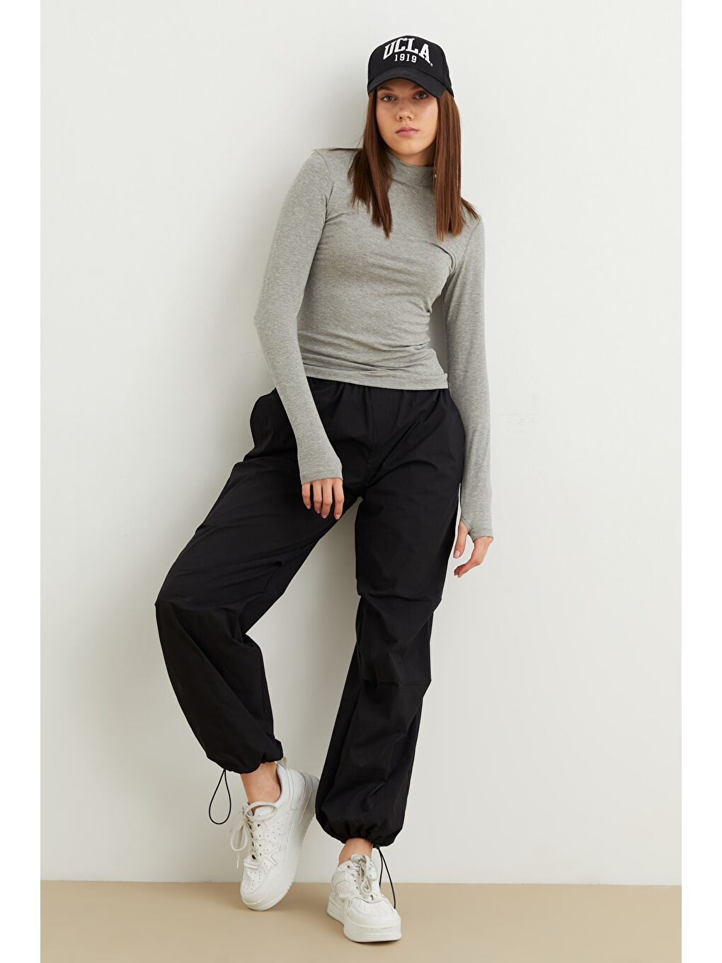 Kadın Açık Gri Parmak Detaylı Body-5