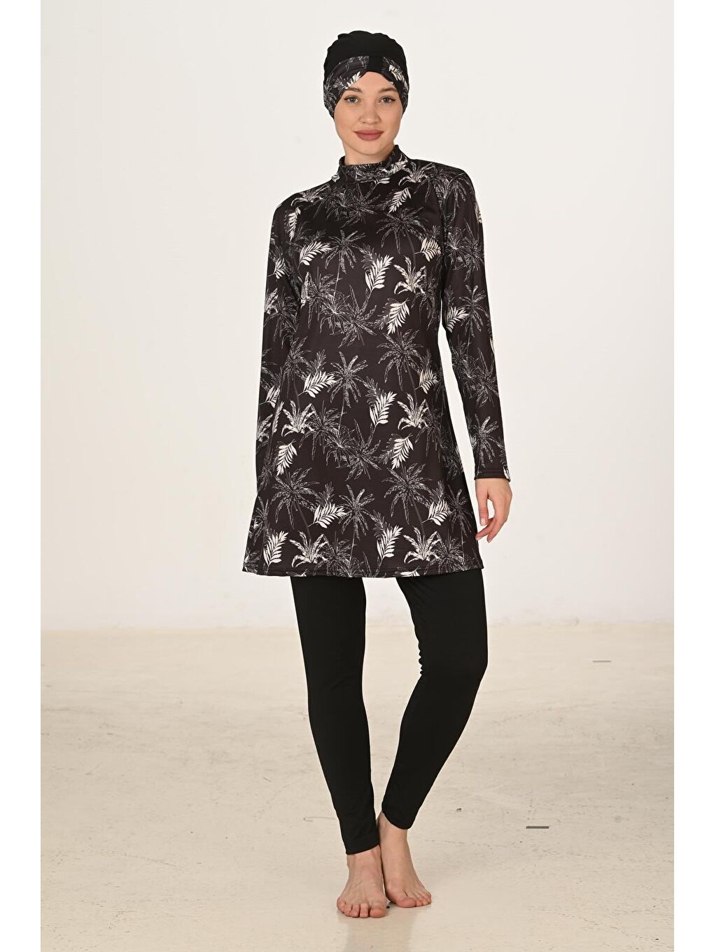 Siyah Tam Kapalı Elastanlı Tesettür Mayo 3417-1