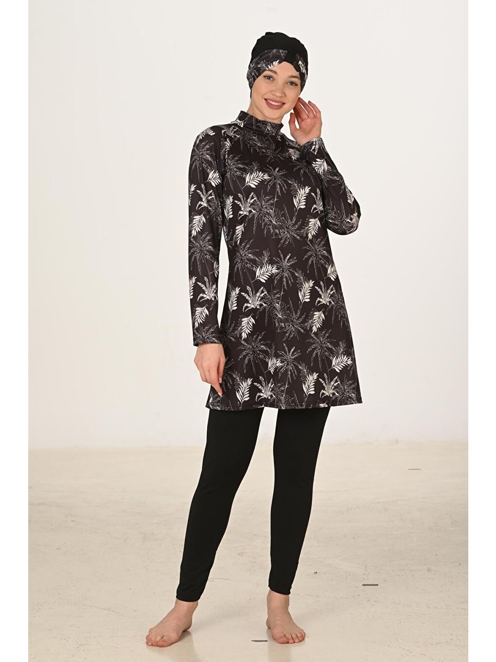 Siyah Tam Kapalı Elastanlı Tesettür Mayo 3417-2